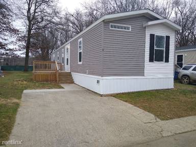 Main picture of Groveland Manor
