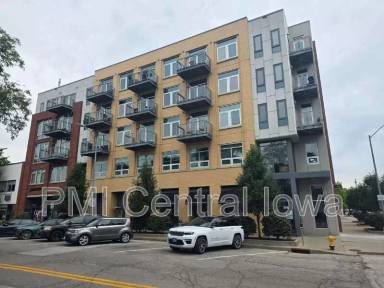 Main picture of 309 E 5th St