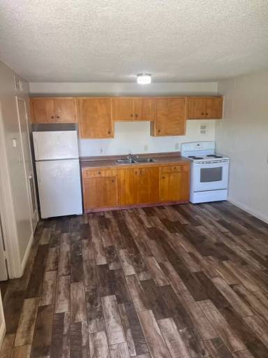 Main picture of 3718 Hazelwood St