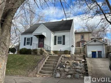 Main picture of 5 4th Ave SW