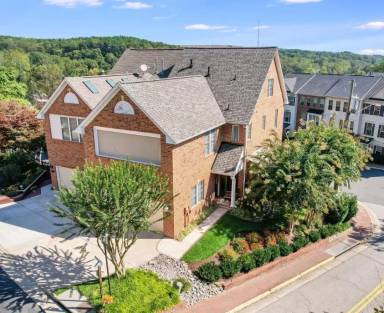 Main picture of 391 Myrtle Pl
