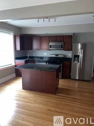 Main picture of 6612 S Kenwood Ave