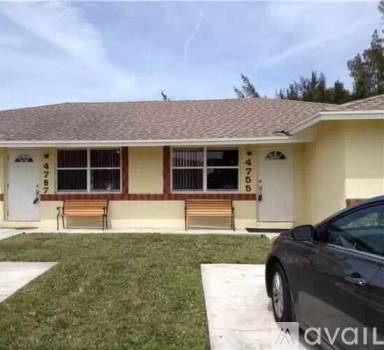 Main picture of 4755 Arthur St