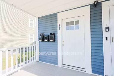 Main picture of 87 Fuller St