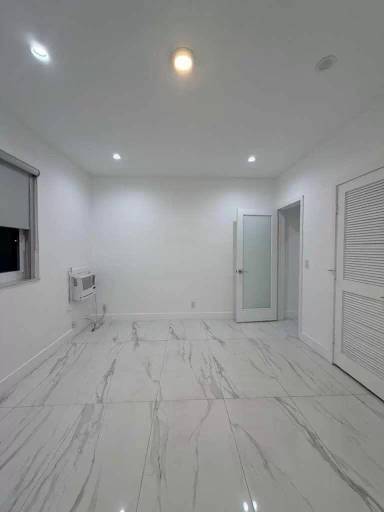 Main picture of 520 76th St