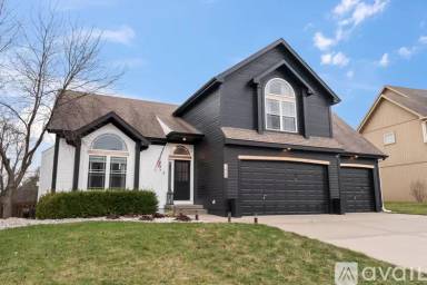 Main picture of 1405 NE 106th Pl