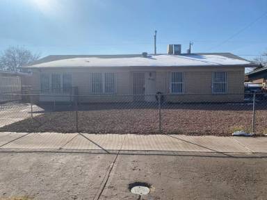 Main picture of 10157 Milan St