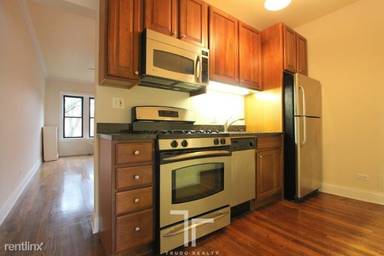 Main picture of 740 W Addison St