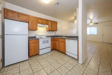 Main picture of 2635 N Fontana Ave
