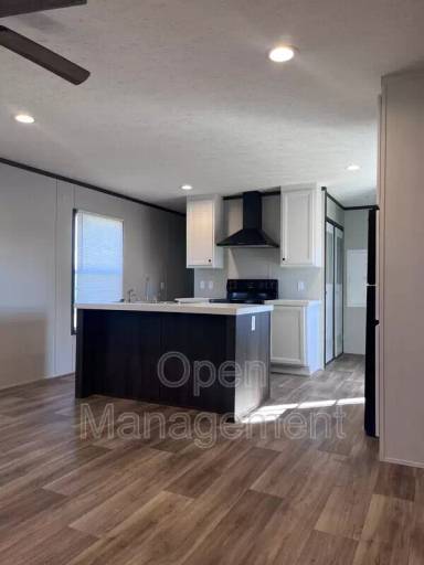 Main picture of 3305 Diamond Dr