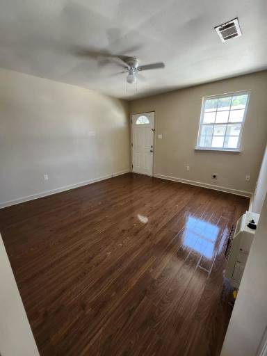 Main picture of 9112 Palmetto St