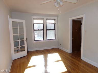 Main picture of 3152 W Belle Plaine Ave