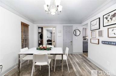 Main picture of 3091 Colonial Way