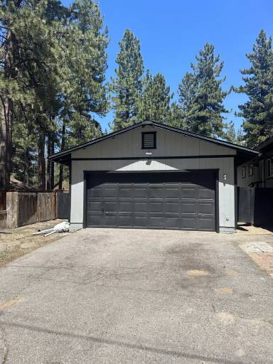 Main picture of 1295 Susie Lake Rd