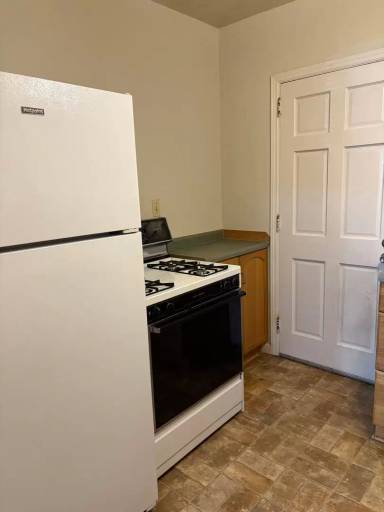 Main picture of 825 Ingleside Ave