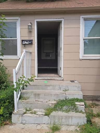 Main picture of 429 1/2 S Garfield Ave