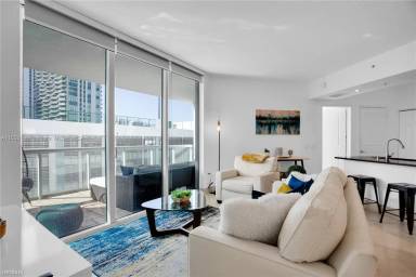 Main picture of Platinum Condo