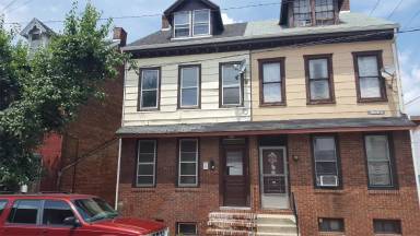 Main picture of 119 E Boundary Ave