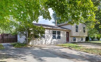 Main picture of 7 Juniper Ln