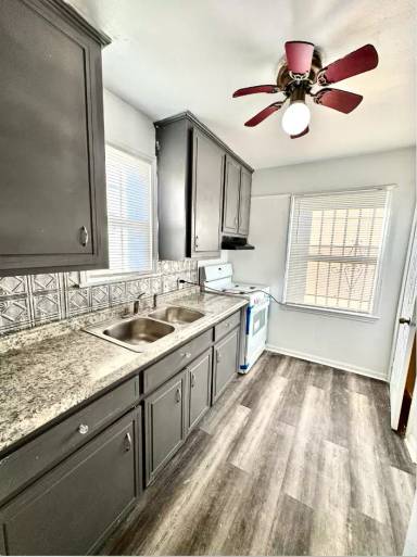 Main picture of 11315 Terry St