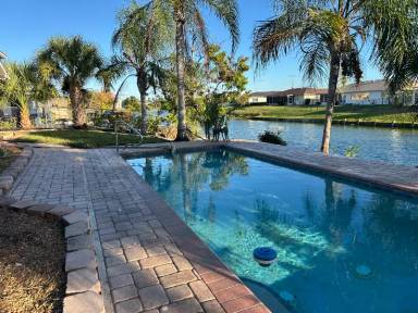 Main picture of 1220 Lakeside Dr