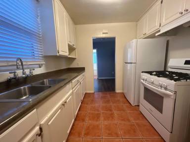 Main picture of 3022 Madison Ave