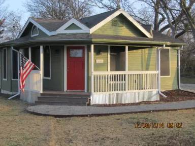 Main picture of 610 Jefferson Ave