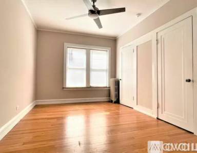 Main picture of 1352 W Carmen Ave