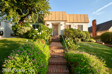 Main picture of 10538 Wellworth Ave