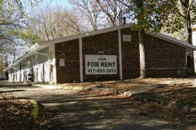 Main picture of 829 S Douglas Ave