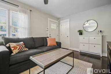 Main picture of 2046 Settle Cir SE