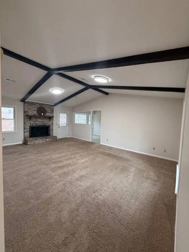 Main picture of 100 Foxhill Dr