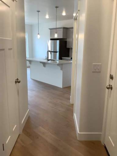 Main picture of 941 N Portman Way