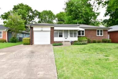 Main picture of 3707 E 29th St