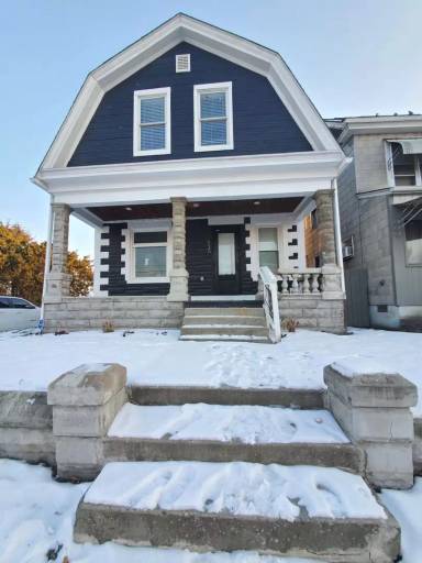 Main picture of 1035 Sullivant Ave