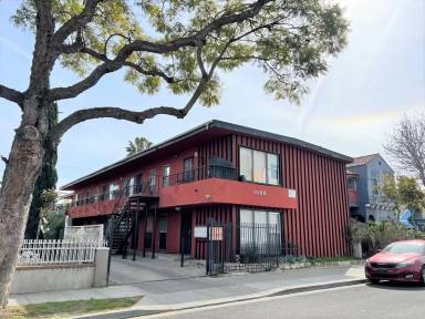 Main picture of 1080 Hoffman Ave