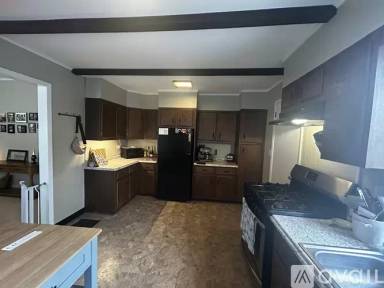 Main picture of 1136 Boyd St