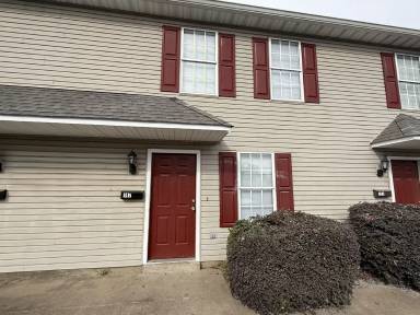 Main picture of 147 E Thomas St