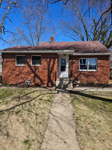 Main picture of 664 Lincoln Ave
