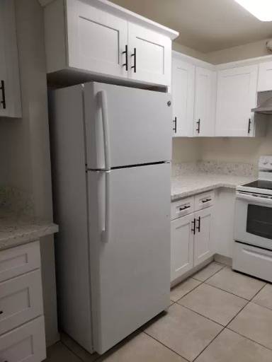 Main picture of 1440 W Edgehill Rd