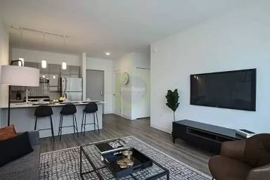 Main picture of 812 W Van Buren St