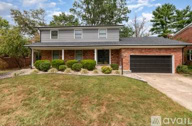 Main picture of 204 S Lyndon Ln