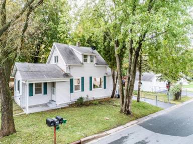 Main picture of 5101 Edgewater Dr