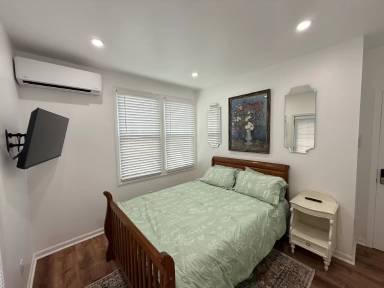 Main picture of 7812 Eastern Ave