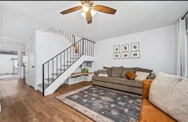 Main picture of 11075 Lambert Way