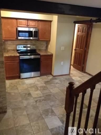 Main picture of 1902 E 1st St