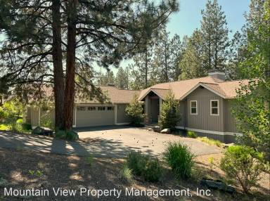Main picture of 2834 NW Lakemont Dr
