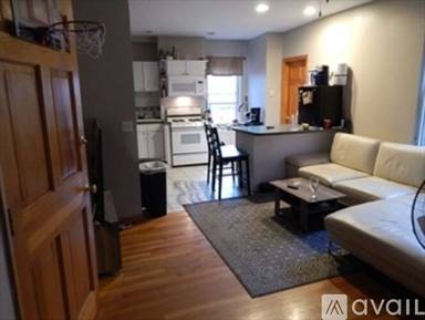 Main picture of 15 Noyes Pl