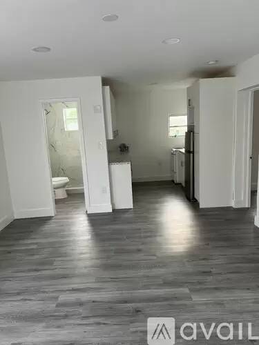 Main picture of 2620 SW 65th Ave