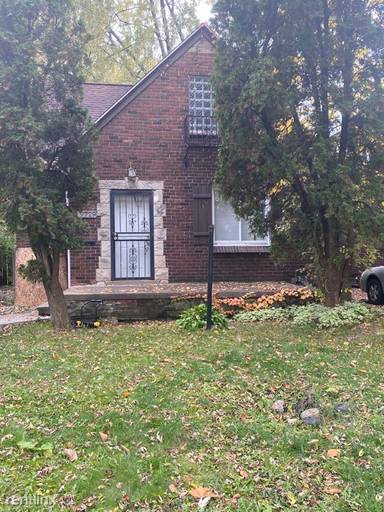 Main picture of 9729 Lakepointe St